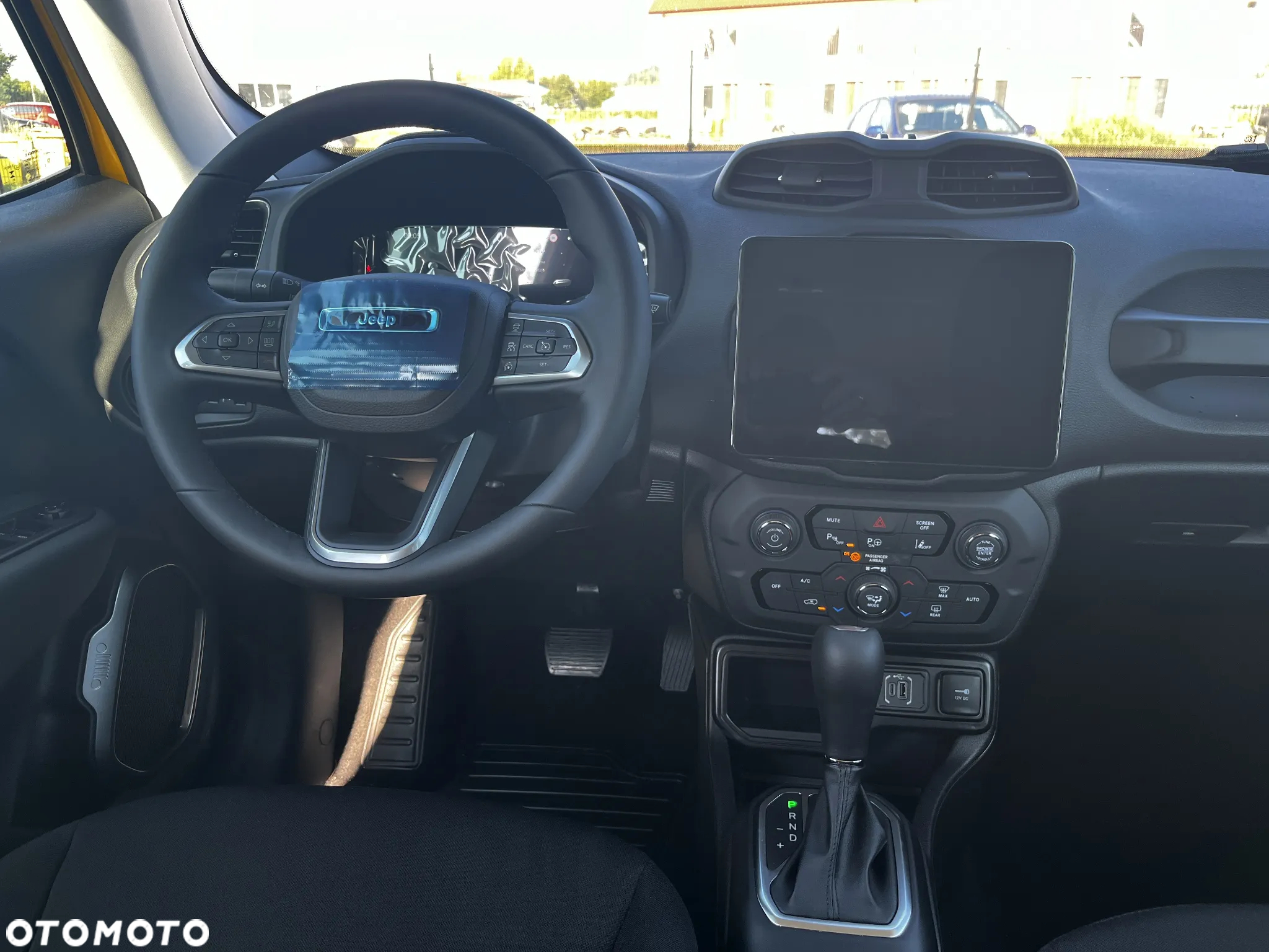 Jeep Renegade - 11