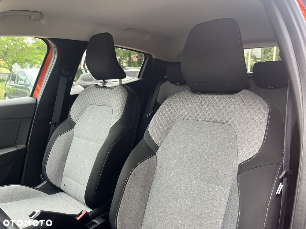 Renault Clio - 11