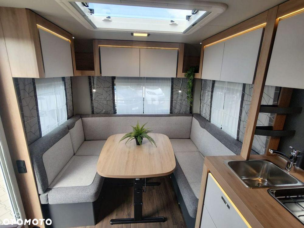 KNAUS Sport 450 FU z łóżkiem francuskim, DMC 1500 KG - 8