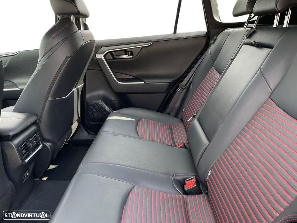 Toyota RAV4 - 11