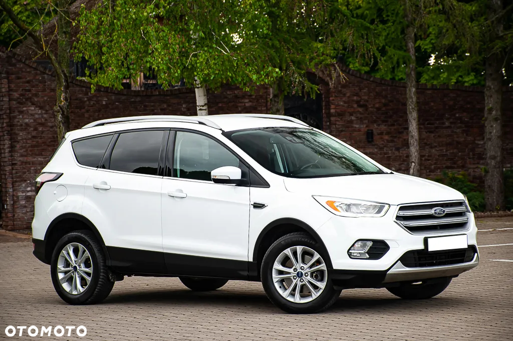 Ford Kuga 2.0 TDCi 2x4 Titanium - 9
