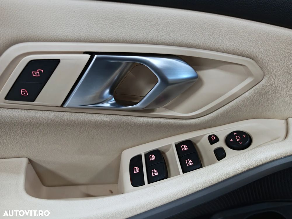 BMW Seria 3 318d Aut. - 24