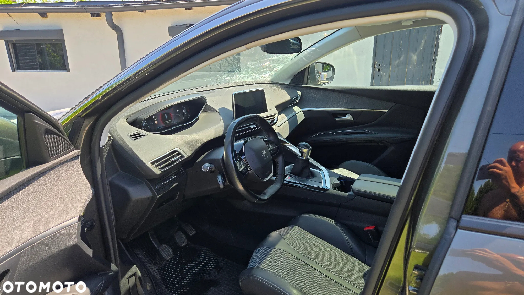 Peugeot 3008 PureTech 130 Stop & Start GPF Allure Pack - 10