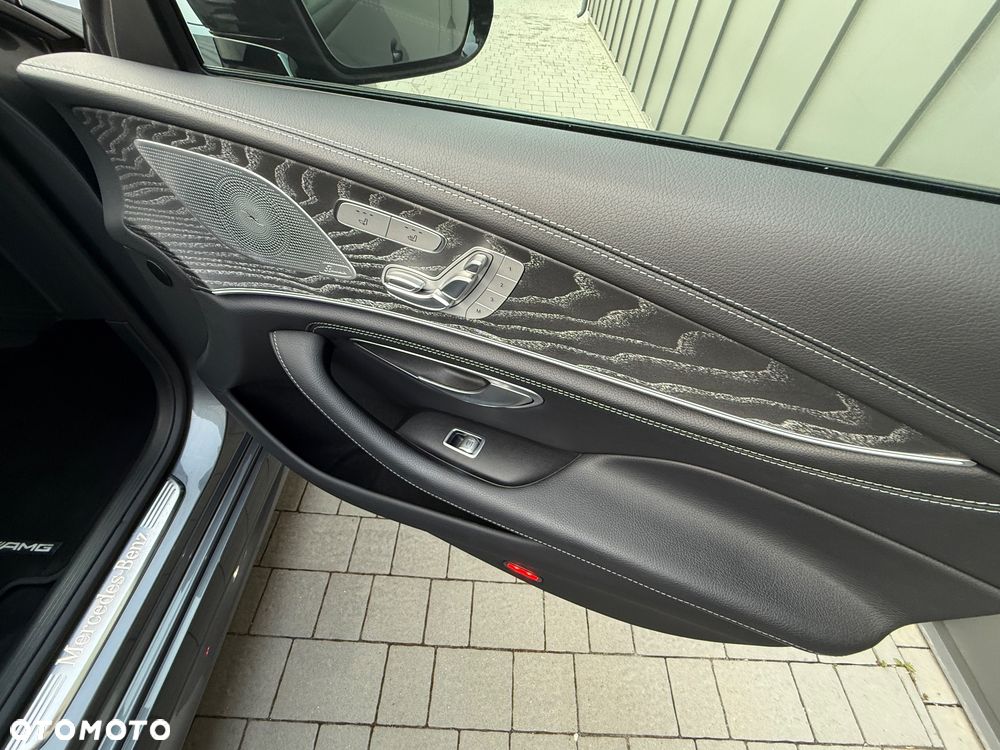 Mercedes-Benz CLS 300 d 4-Matic AMG - 9