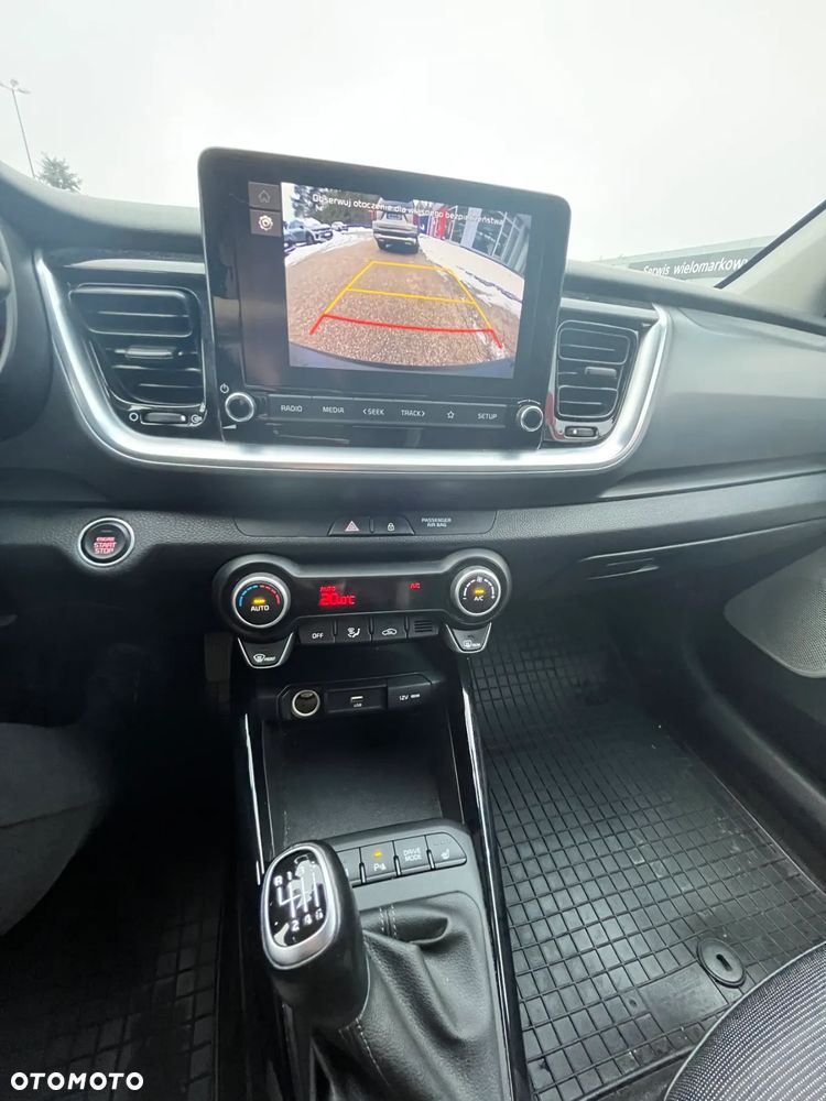 Kia Stonic 1.0 T-GDI L - 10