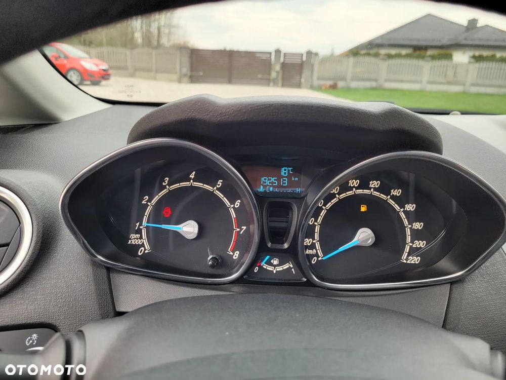 Ford Fiesta 1.25 Celebration - 18