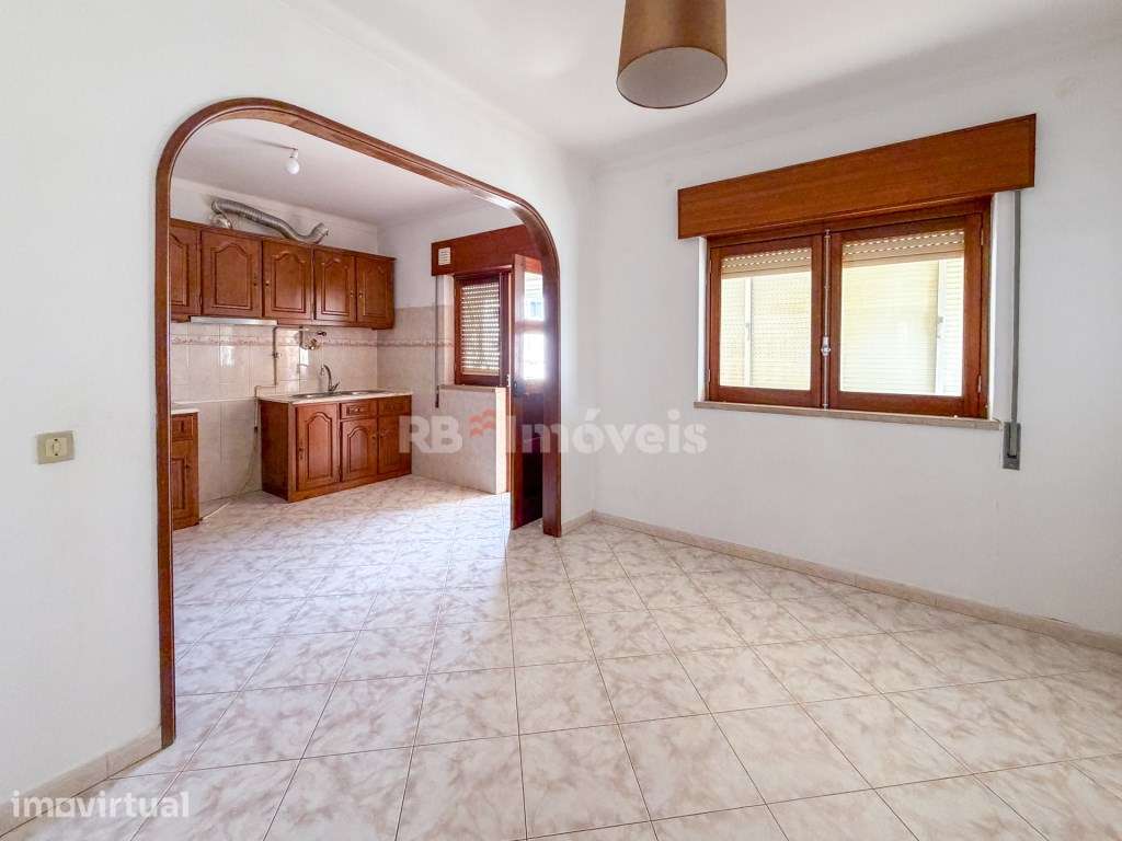 Apartamento T3 no Entroncamento Espaçoso e bem localizado - Grande imagem: 3/27