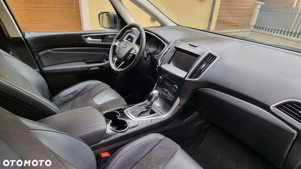 Ford Galaxy - 14