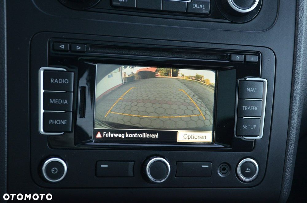 Volkswagen Touran - 28