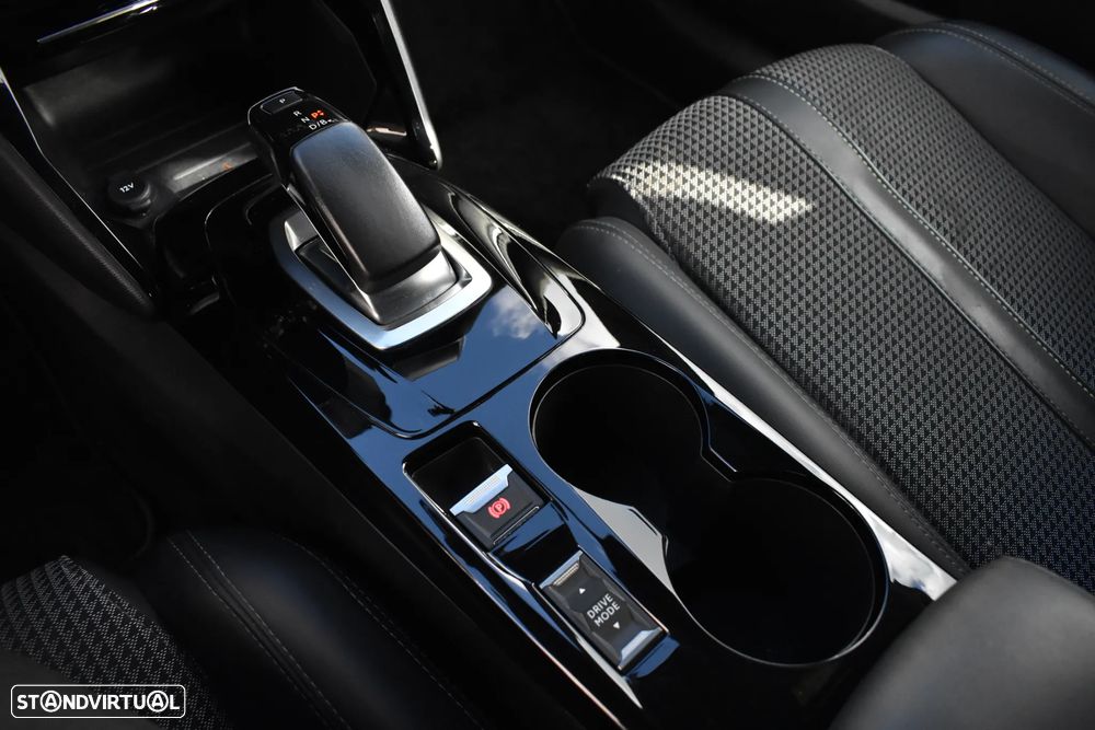 Peugeot e-208 GT - 38