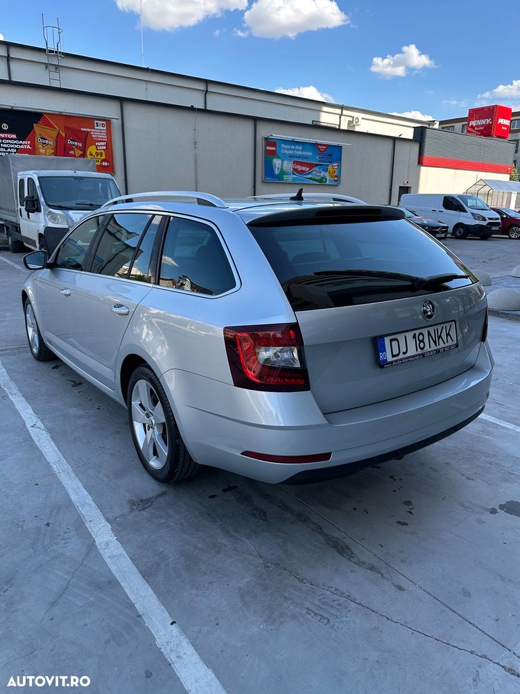 Skoda Octavia Combi Diesel 2.0 TDI Style - 5