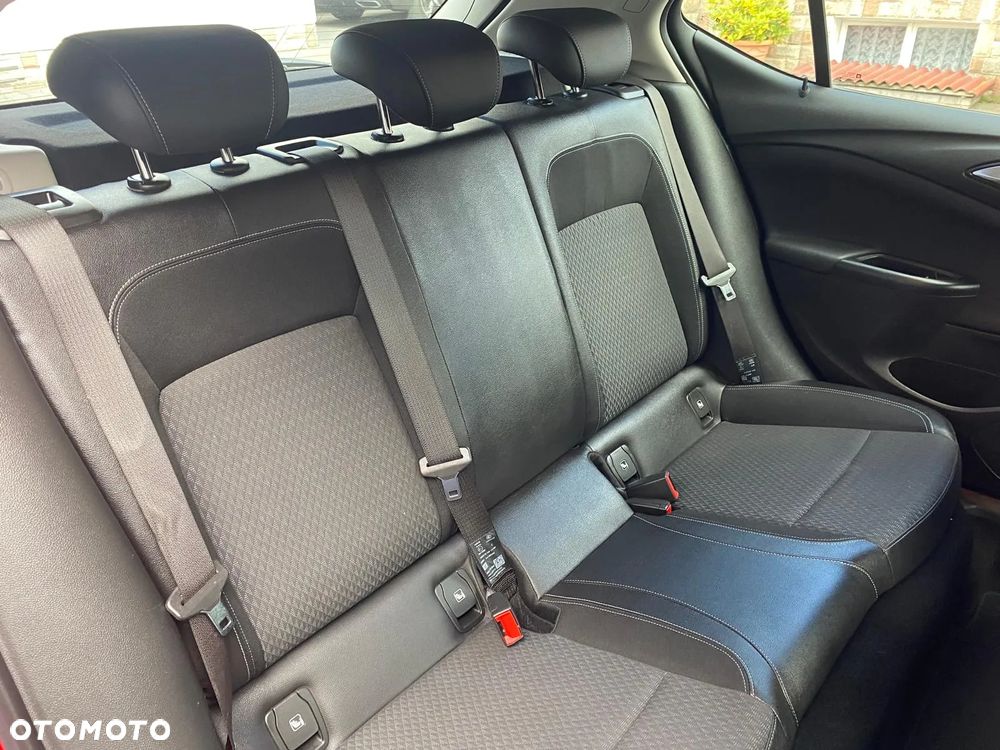 Opel Astra 1.0 Turbo Start/Stop Business - 26