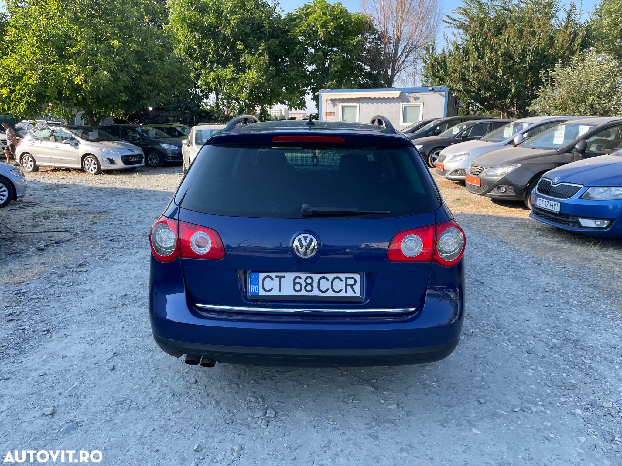 Volkswagen Passat - 4