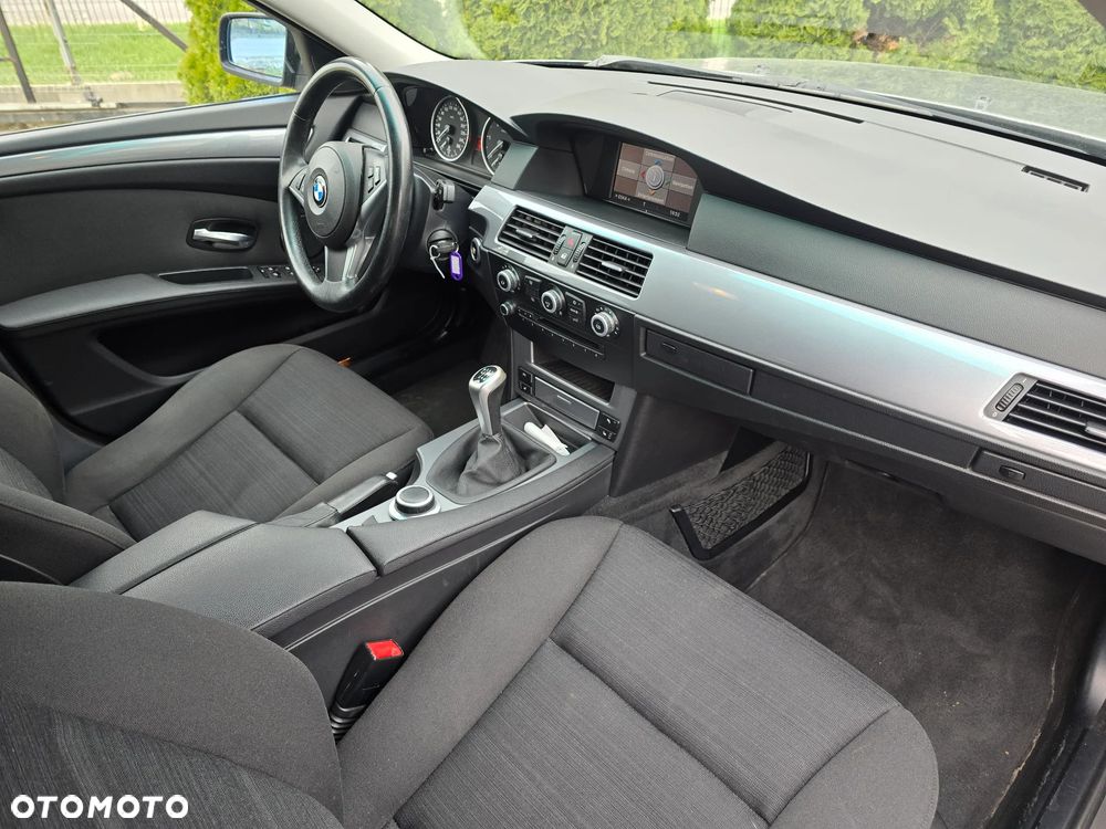 BMW Seria 5 520d Edition Fleet Sport - 28