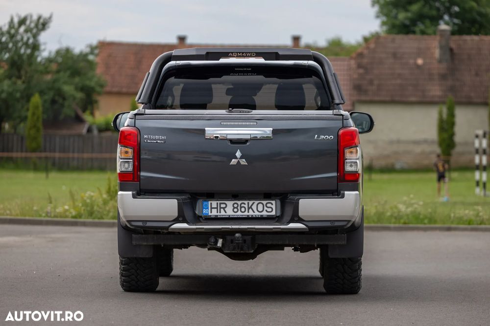Mitsubishi L200 Double Cab 2.2 DI-D M/T Instyle - 4