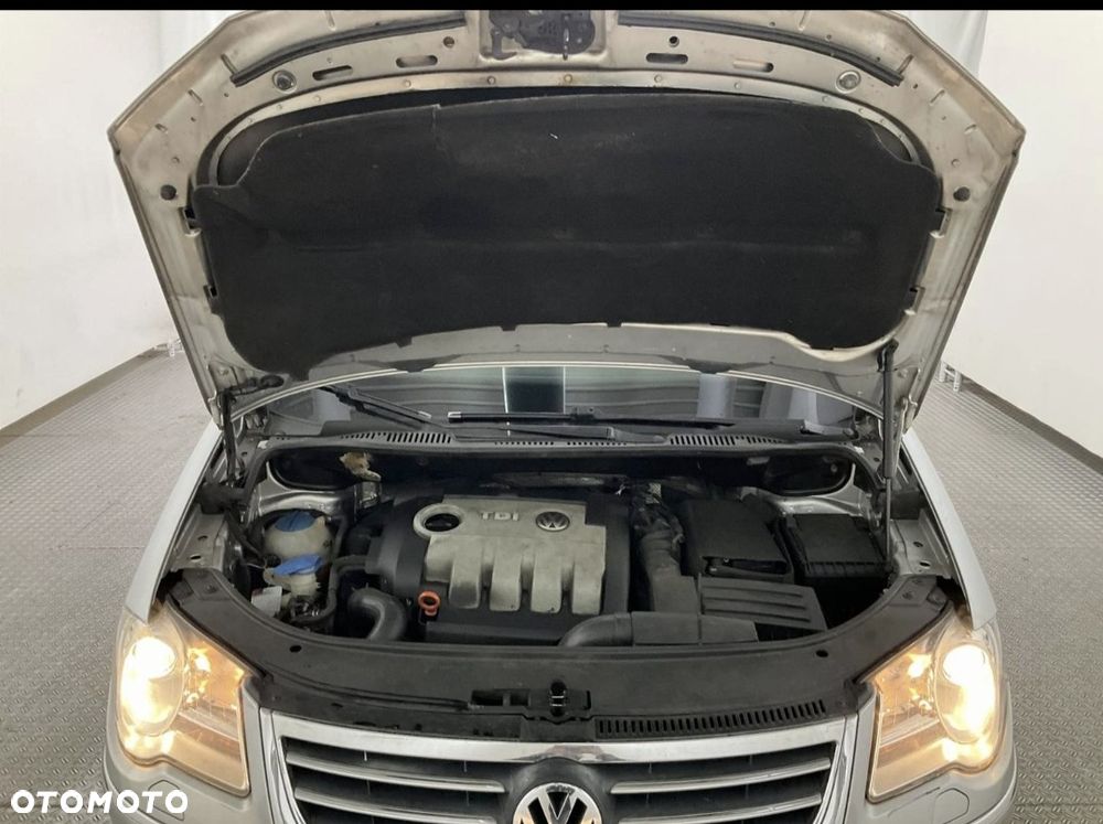 Volkswagen Touran 2.0 TDI Highline DSG - 13