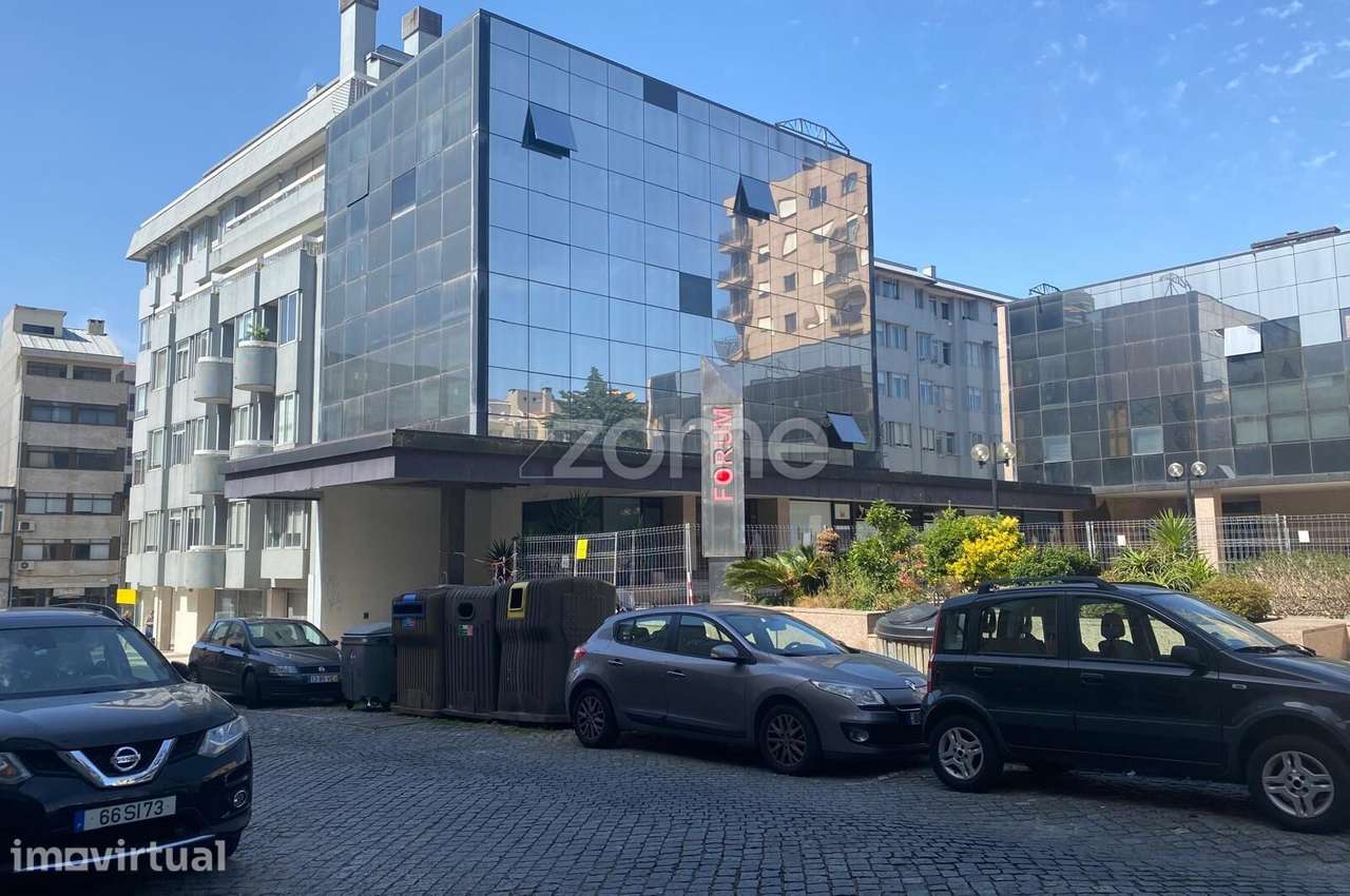 Lugar de Estacionamento - Fórum Cunha Júnior - Grande imagem: 5/6