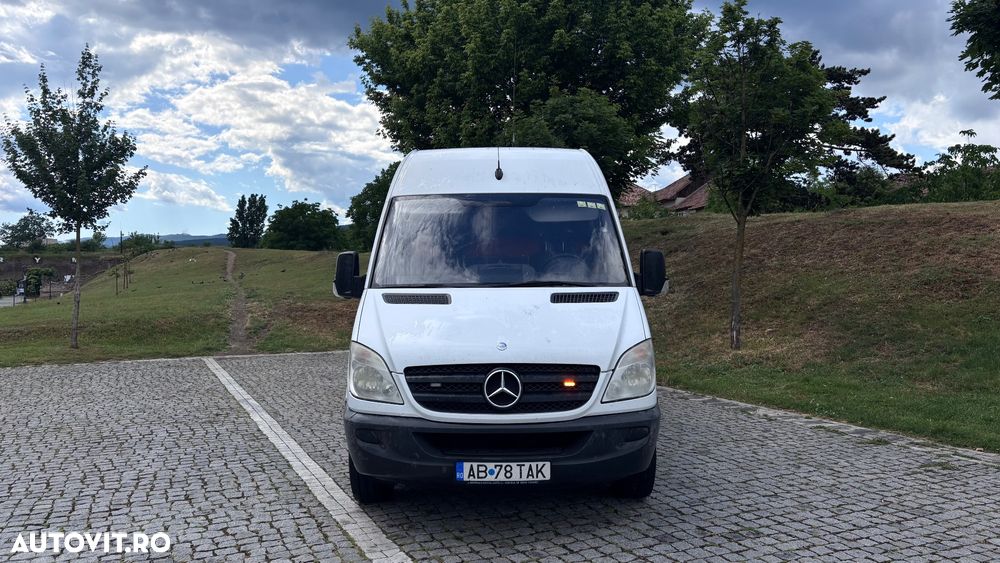 Mercedes-Benz Sprinter - 1