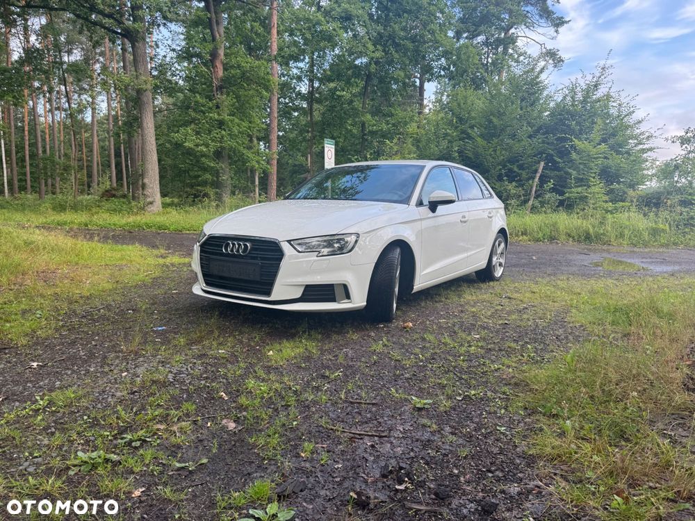 Audi A3 Sportback - 1