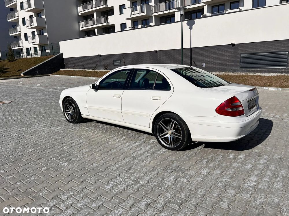Mercedes-Benz Klasa E 280 CDI T Elegance - 27