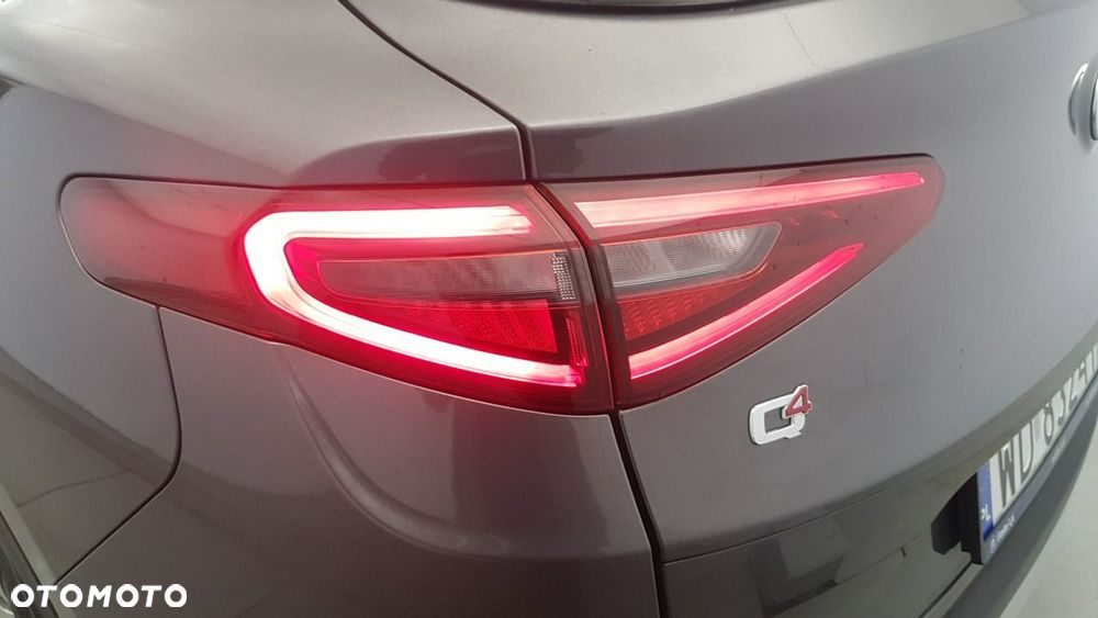 Alfa Romeo Stelvio - 14