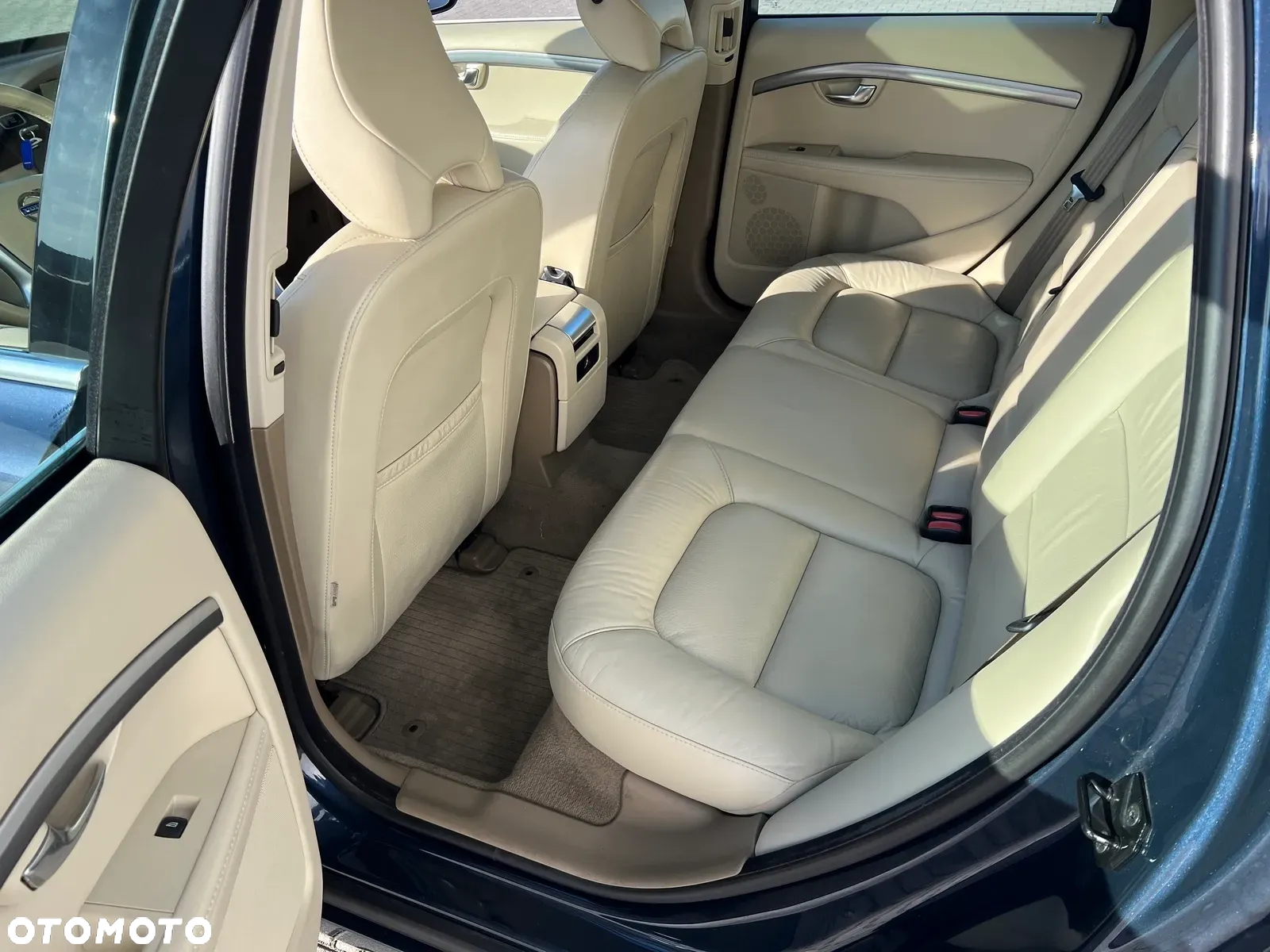 Volvo V70 D5 Summum - 24