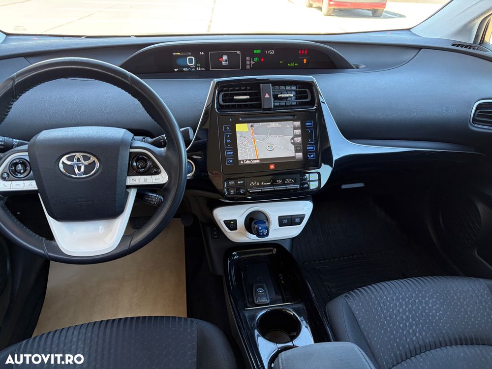 Toyota Prius (Hybrid) Executive - 3