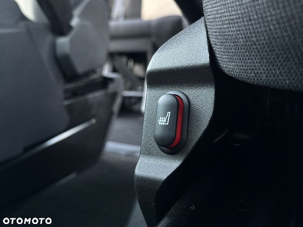 Ford Tourneo Custom 2.0 EcoBlue L2 Titanium - 36