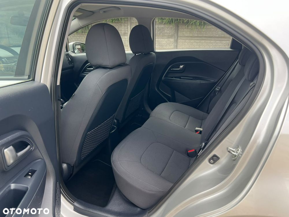 Kia Rio 1.2 Edition 7 - 19