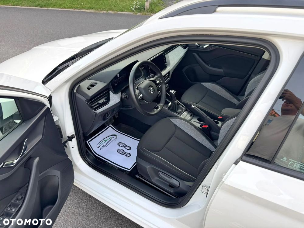 Skoda Kamiq 1.0 TSI Selection DSG - 8