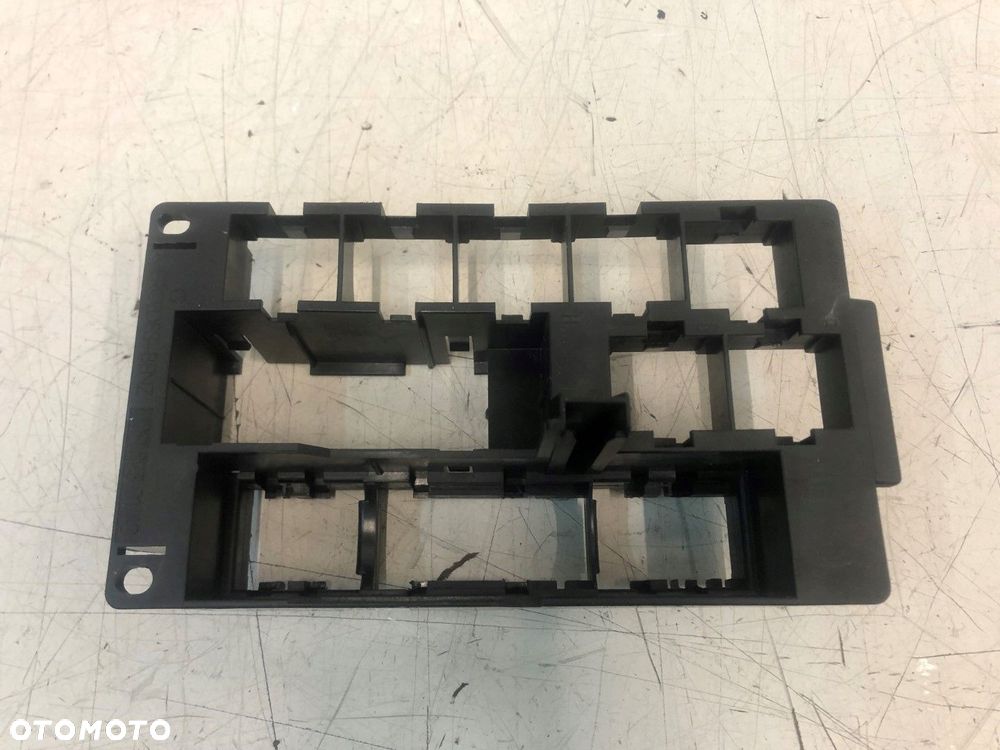 podstawa skrzynki bezpieczników mercedes r129 a245 - 1