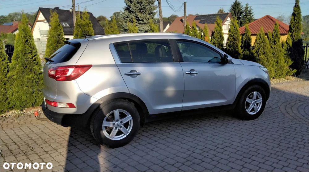 Kia Sportage 2.0 CVVT 4WD Automatik Spirit - 4