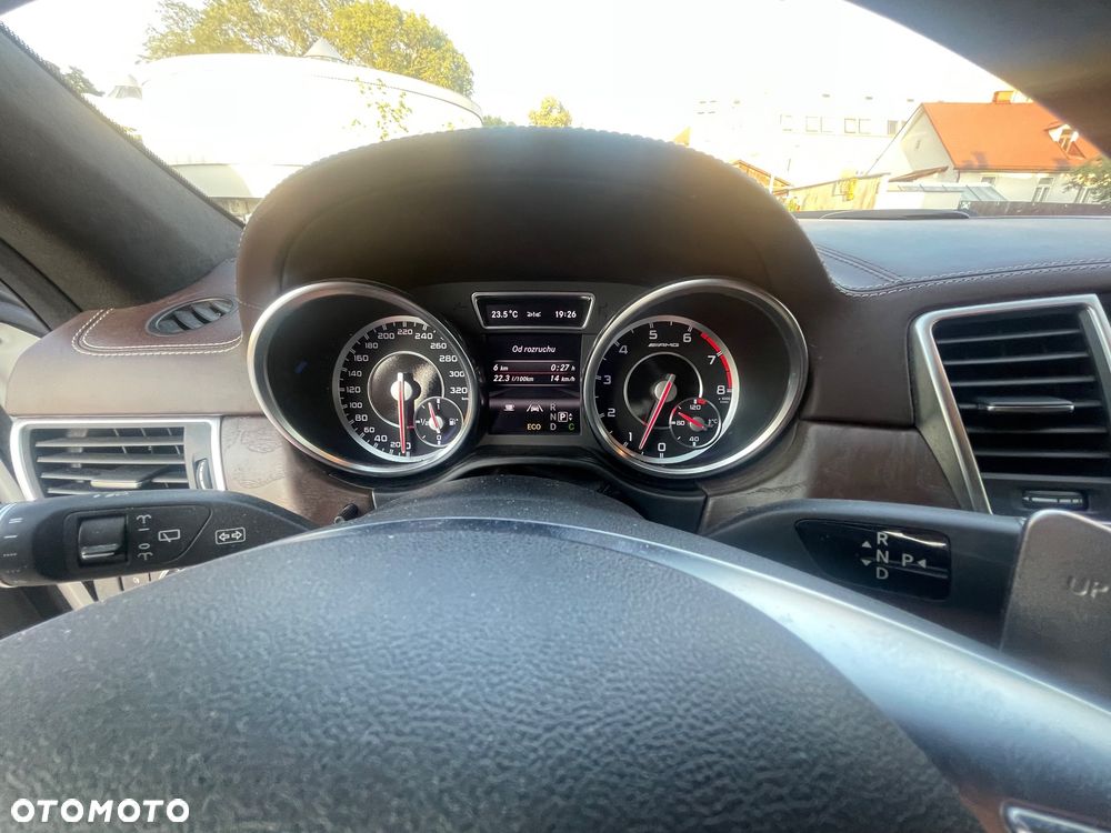Mercedes-Benz GL 63 AMG - 31