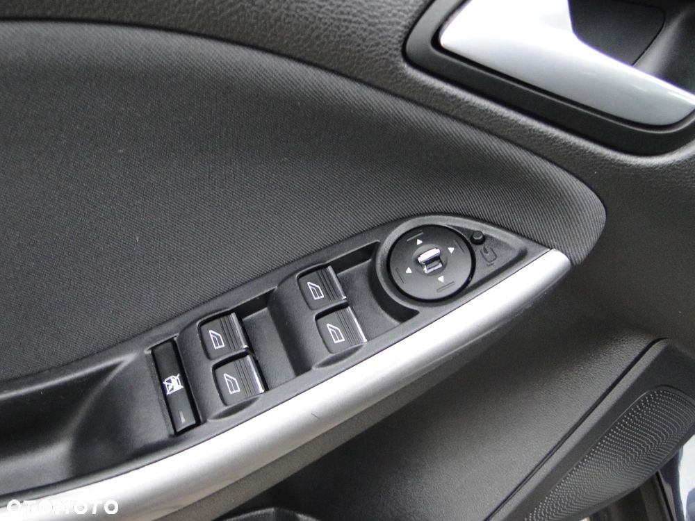 Ford Focus 1.6 TDCi DPF Titanium - 17