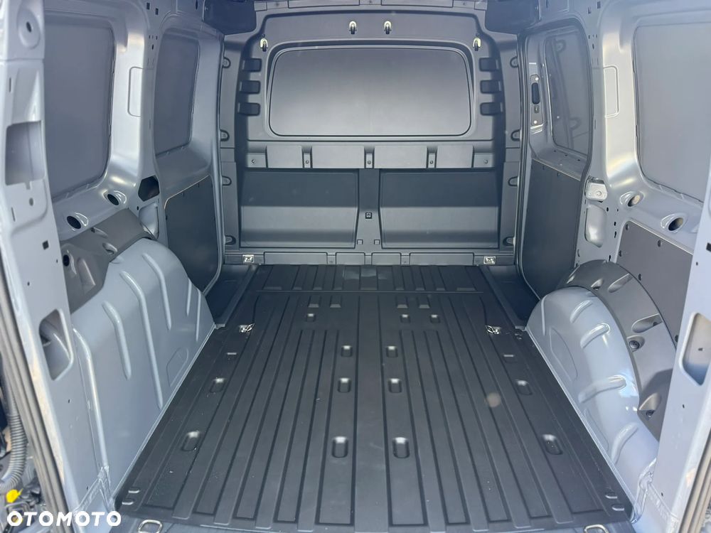 Volkswagen Caddy Cargo - 8