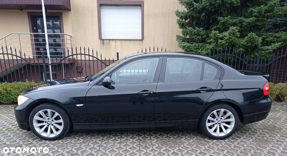 BMW Seria 3 318d - 1