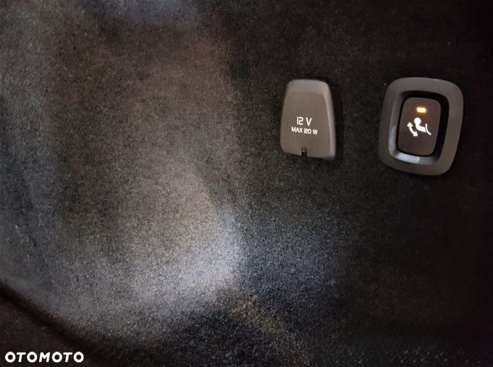 Volvo V60 T8 AWD Plug-In Hybrid Inscription - 18