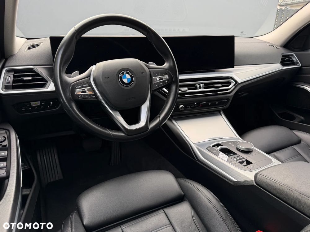 BMW Seria 3 318d mHEV - 11