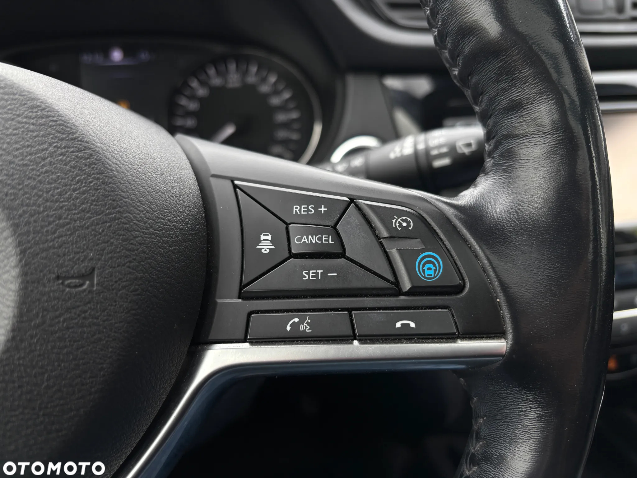Nissan X-Trail - 16