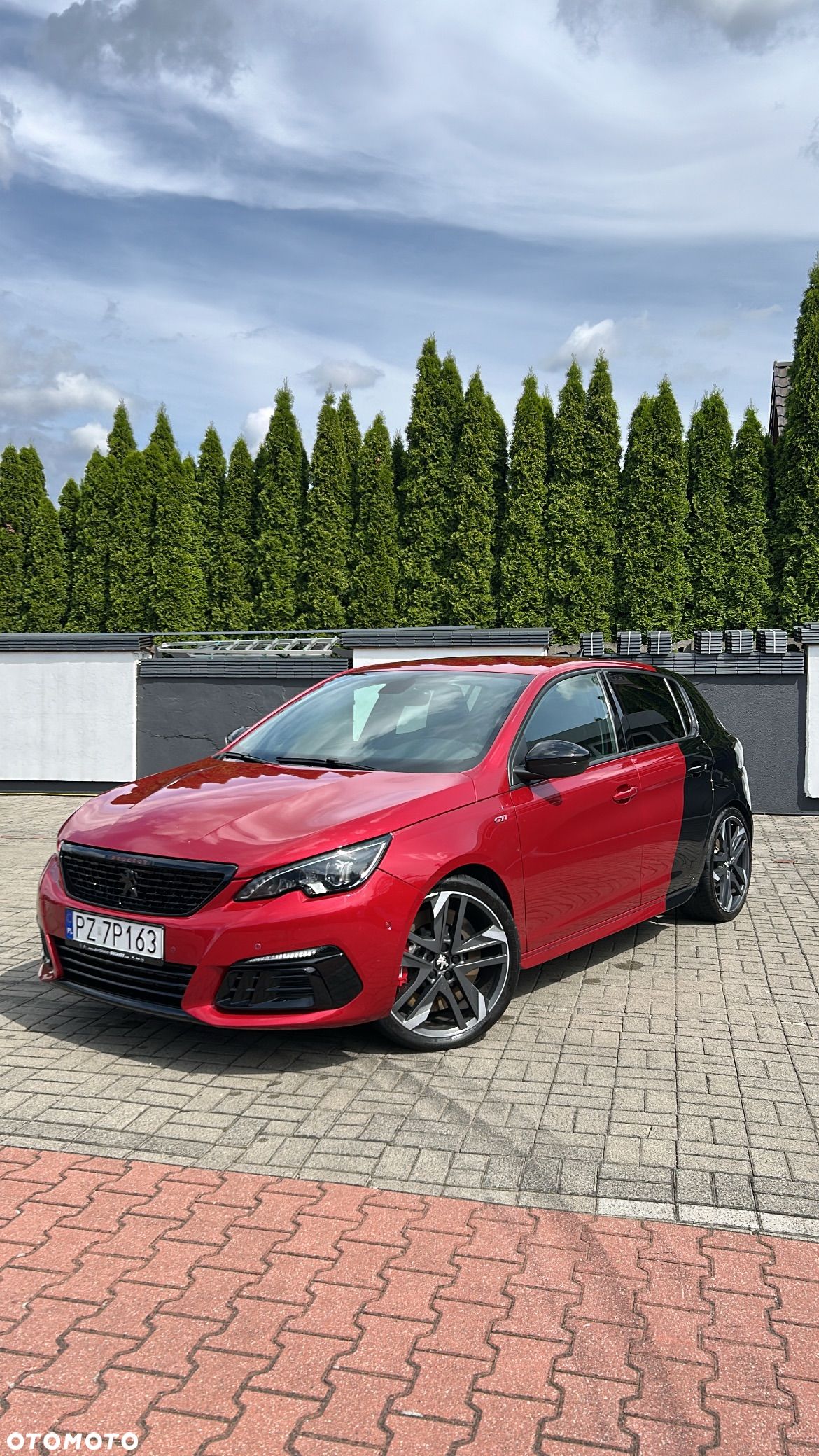Peugeot 308 1.6 e-THP GTi by Sport S&S - 1