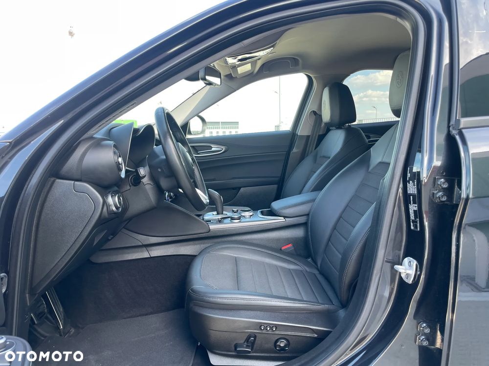 Alfa Romeo Giulia 2.0 Turbo Sprint - 21