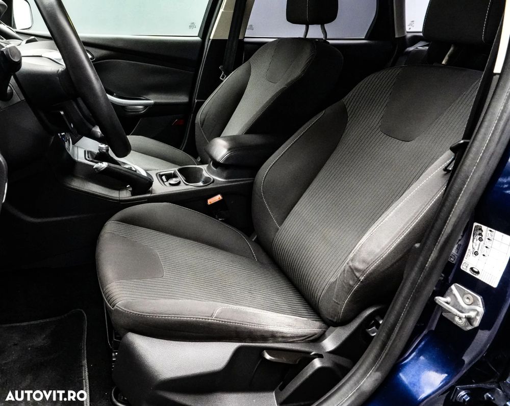 Ford Focus 1.6 TDCI DPF Titanium - 13