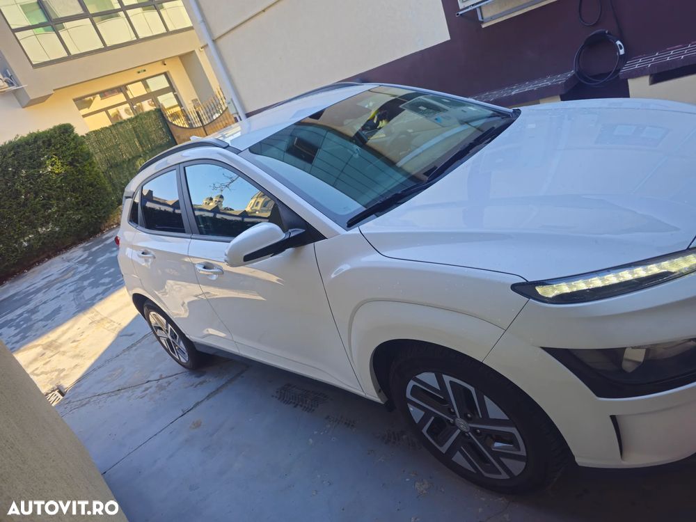 Hyundai KONA - 2