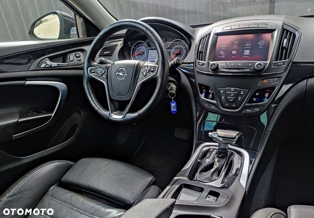Opel Insignia - 30