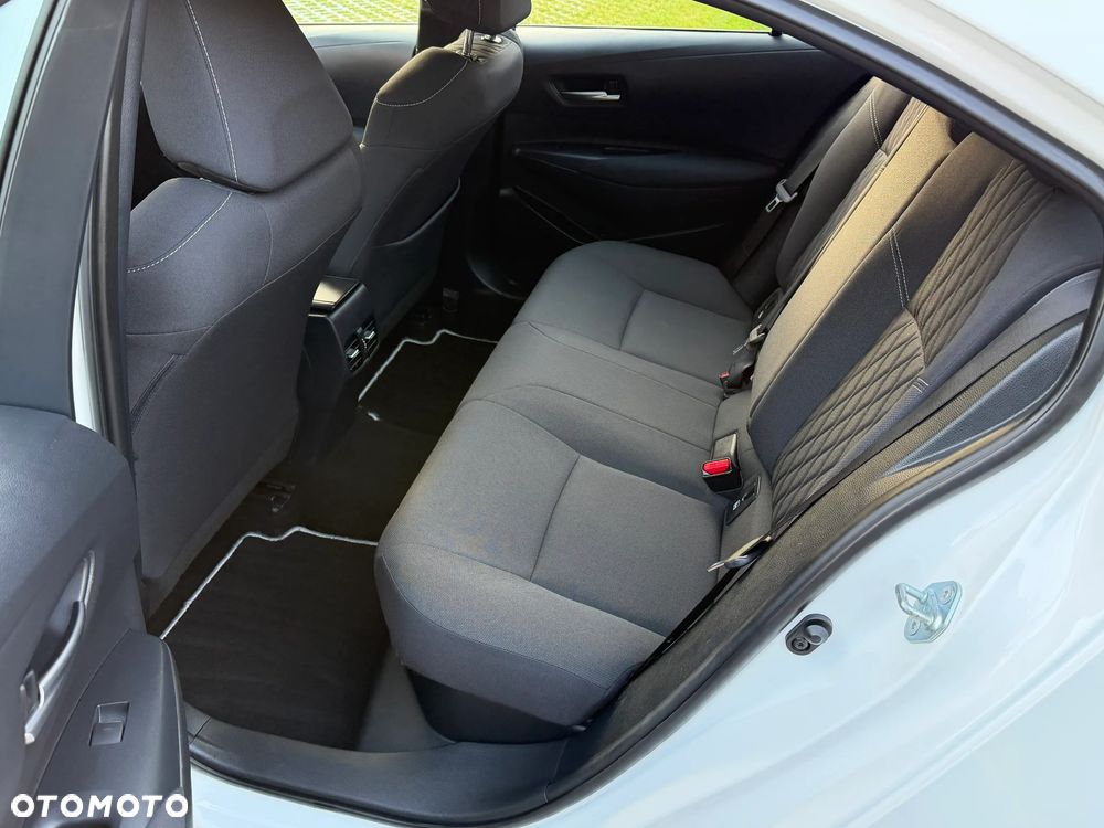 Toyota Corolla - 32