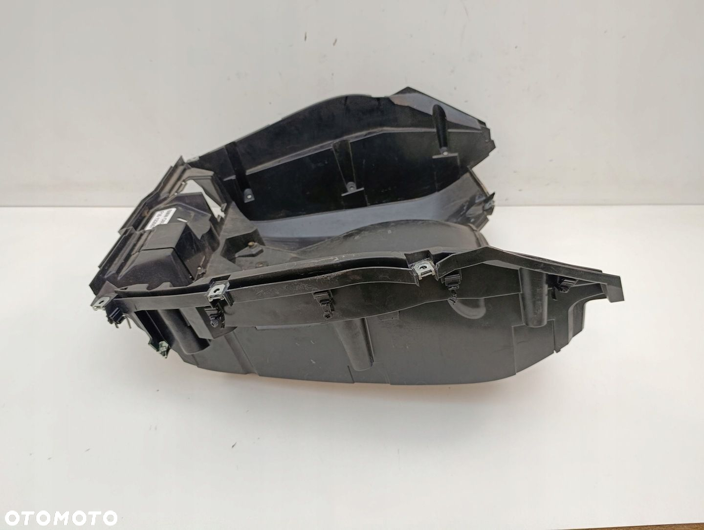 BMW C600 KUFER NOCNIK NADKOLE TYŁ - 5