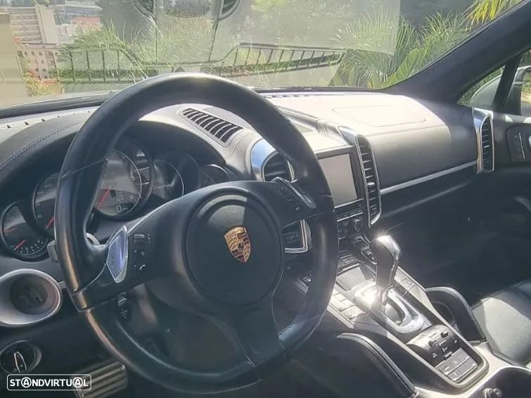 Porsche Cayenne S - 9