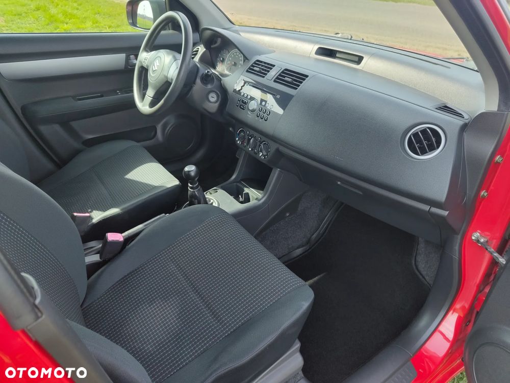 Suzuki Swift 1.3 GS / Premium - 30