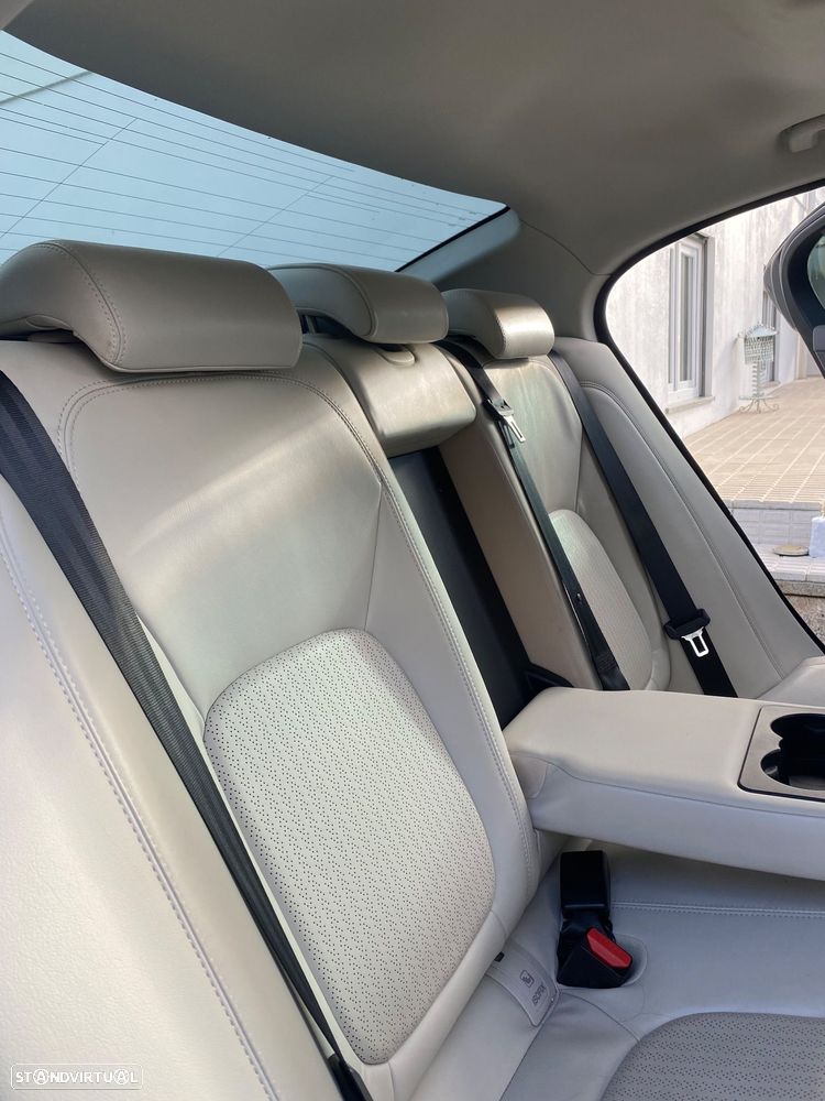 Jaguar XE 2.0 D Prestige Aut. - 22