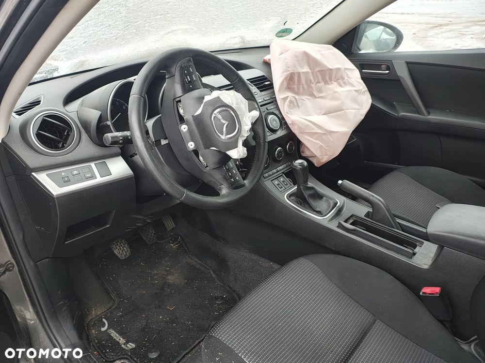 Mazda 3 - 5